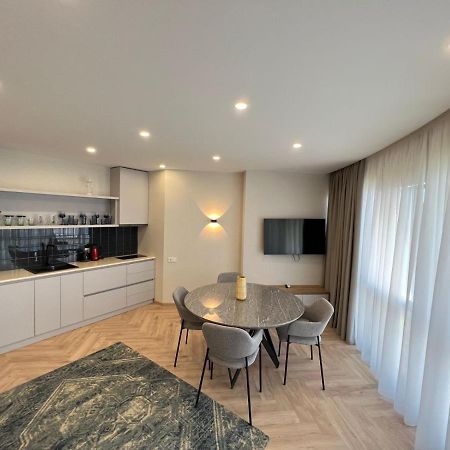 Holiday Lux Sea Towers Μπατούμι Εξωτερικό φωτογραφία