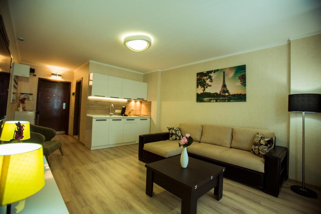 Holiday Lux Sea Towers Μπατούμι Εξωτερικό φωτογραφία