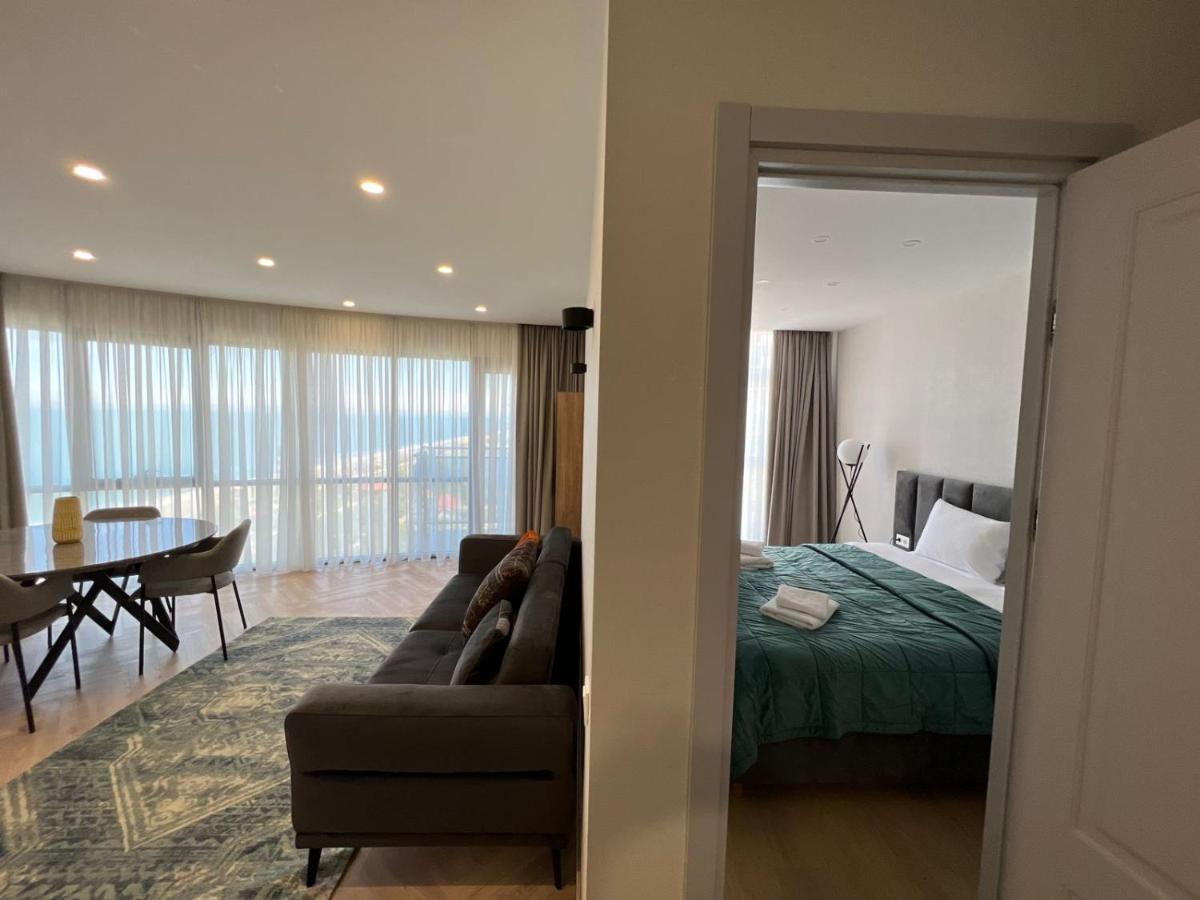 Holiday Lux Sea Towers Μπατούμι Εξωτερικό φωτογραφία