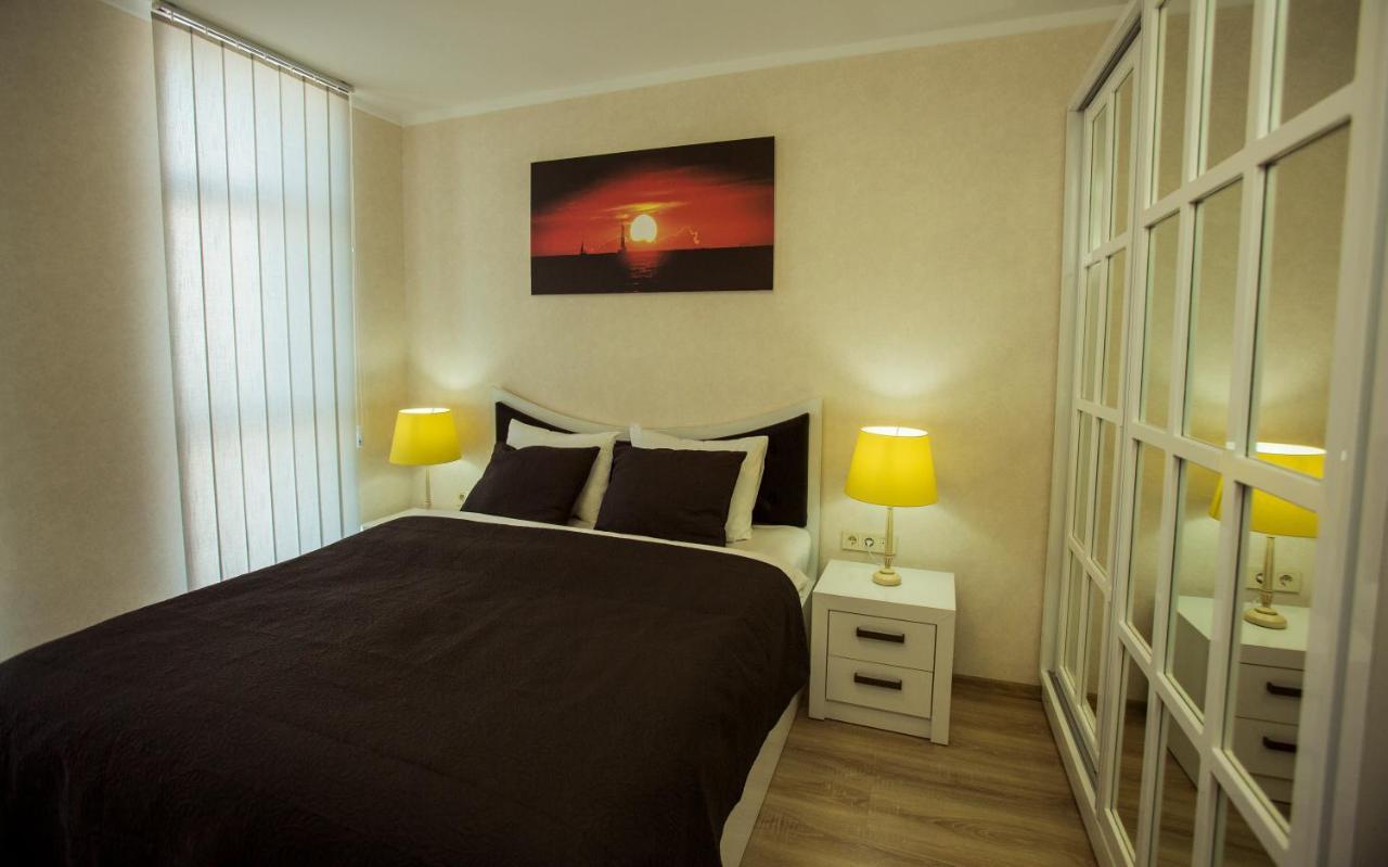 Holiday Lux Sea Towers Μπατούμι Εξωτερικό φωτογραφία